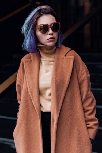dress-code-casual O dress code casual słyszał każdy. Jednak stworzenie udanej stylizacji zgodnych z dress code casual może okazać się wyzwaniem! Sprawdź jakie zasady musi spełniać dress code casual.