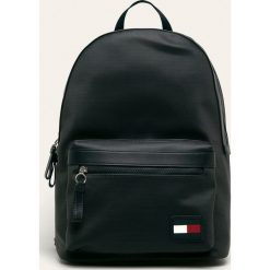 Tommy Hilfiger - Plecak. Niebieskie plecaki męskie TOMMY HILFIGER, w paski, z materiału. Za 539,90 zł.