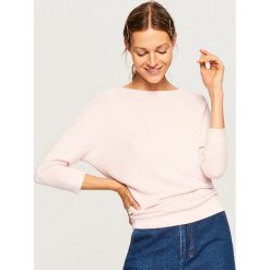 Swetry klasyczne damskie: Sweter z rękawami 3/4 - Różowy