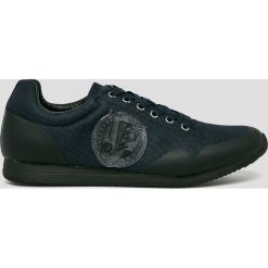 Versace Jeans - Buty. Niebieskie buty sportowe męskie Versace Jeans, z jeansu, na sznurówki. W wyprzedaży za 329,90 zł.