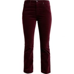Jeansy damskie: AG Jeans JODI CROPPED Spodnie materiałowe bordeaux
