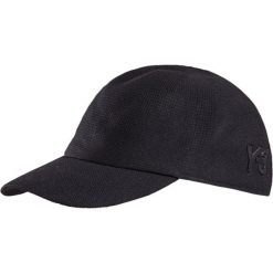Czapka Y-3. Czarne czapki damskie Y-3, bez wzorów, ze splotem. Za 430,00 zł.