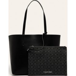 Calvin Klein - Torebka. Czarne torby damskie na zakupy Calvin Klein, bez wzorów, ze skóry ekologicznej, na ramię, bez dodatków. Za 749,90 zł.