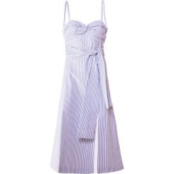 Club Monaco CROSBIE DRESS Sukienka letnia blue / white. Niebieskie sukienki damskie marki Club Monaco, na lato, bez wzorów, z bawełny, bez kołnierzyka, bez rękawów. Za 1049,00 zł.
