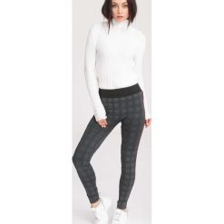 Szaro-Czerwone Legginsy New Hope. Szare legginsy damskie marki other. Za 24,99 zł.