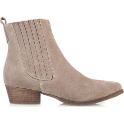 Botki cappuccino zamszowe. Pomarańczowe botki damskie Arturo Vicci, z zamszu, boho, na wysokim obcasie, bez zapięcia. Za 339,00 zł.