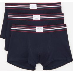 Bokserki 3 pack - Granatowy. Niebieskie bokserki męskie Reserved. W wyprzedaży za 39,99 zł.