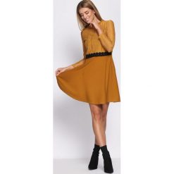 Camelowa Sukienka Emotionless. Brązowe sukienki hiszpanki Born2be, s, mini. Za 69,99 zł.