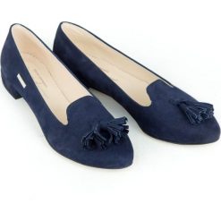 Balerinki w szpic - skóra naturalna - model 045 - kolor granatowy nubuk. Niebieskie baleriny damskie Zapato, bez wzorów, z jeansu, klasyczne, bez obcasa, na obcasie. W wyprzedaży za 173,40 zł.