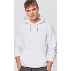 Gładka bluza z kapturem - Biały. Białe bluzy damskie z kapturem marki Cropp, s, bez wzorów, z kapturem, bez rękawów. Za 79,99 zł.