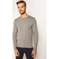 Sweter TOMMY HILFIGER Modern Essential MW0MW15476. Szare swetry męskie TOMMY HILFIGER, m, bez wzorów, klasyczne, z klasycznym kołnierzykiem, bez kaptura. Za 579,00 zł.
