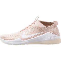 Nike Performance AIR ZOOM FEARLESS Obuwie treningowe particle beige/white/guava ice/terra blush. Brązowe buty sportowe damskie marki Nike Performance, z materiału. Za 549,00 zł.