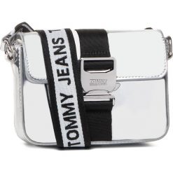 Torebka TOMMY JEANS - Tjw Femme Item Sm Crossover Met AW0AW08408 BGE. Szare listonoszki damskie Tommy Jeans, bez wzorów, z jeansu, bez dodatków. W wyprzedaży za 429,00 zł.