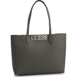 Torebka GUESS - Uptown Chic (VG) HWVG73 01230 OLV. Zielone torebki klasyczne damskie Guess, z aplikacjami, ze skóry ekologicznej, klasyczne, bez dodatków. Za 629,00 zł.