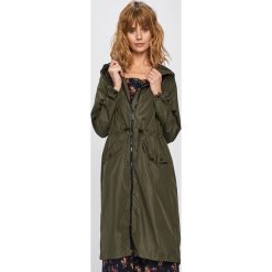 Answear - Kurtka. Czarne kurtki damskie marki ANSWEAR, s, bez wzorów, z poliesteru, długie, z kapturem. Za 149,90 zł.