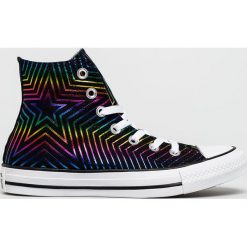 Converse - Trampki. Czarne trampki i tenisówki damskie Converse, bez wzorów, z gumy, na sznurówki. W wyprzedaży za 219,90 zł.