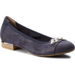 Półbuty CAPRICE - 9-22115-20 Navy Pearl Com 813. Niebieskie półbuty damskie marki Caprice, na co dzień, bez wzorów, ze skóry, bez obcasa, na płaskiej podeszwie, bez zapięcia. W wyprzedaży za 169,00 zł.