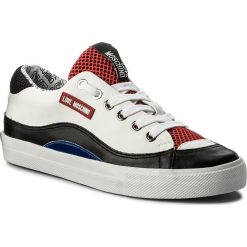 Sneakersy LOVE MOSCHINO - JA15423G05JA210A Vit.Bl/Ve.Bl/Re.Ro. Białe sneakersy damskie Love Moschino, ze skóry ekologicznej. W wyprzedaży za 449,00 zł.