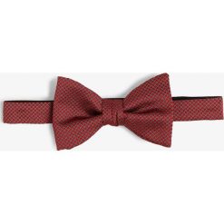 HUGO - Muszka męska z jedwabiu, czerwony. Czerwone muszki męskie HUGO, bez wzorów, z jedwabiu. Za 199,95 zł.