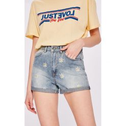 Vero Moda - Szorty. Niebieskie szorty damskie marki Vero Moda, s, z bawełny, casualowe. W wyprzedaży za 69,90 zł.