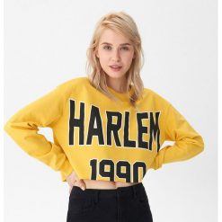 Krótka bluza z nadrukiem - Żółty. Żółte bluzy damskie House, s, z nadrukiem, z krótkim rękawem, krótkie, bez kaptura. Za 49,99 zł.