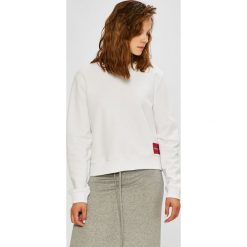Calvin Klein Jeans - Bluza. Białe bluzy damskie Calvin Klein Jeans, s, z nadrukiem, z bawełny, bez rękawów, bez kaptura. W wyprzedaży za 269,90 zł.