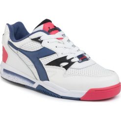 Sneakersy DIADORA - Rebound Ace 501.173079 01 C8465 White/True Navy/Geranium. Białe sneakersy męskie Diadora, na co dzień, bez wzorów, ze skóry ekologicznej, eleganckie, bez zapięcia. Za 429,00 zł.