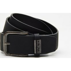 Pasek z eko skóry - Czarny. Czarne paski damskie Cropp, w paski, ze skóry. Za 29,99 zł.
