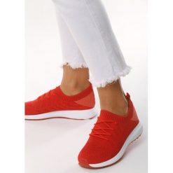 Czerwone Buty Sportowe Gettin'. Buty sportowe damskie Born2be. Za 39,99 zł.