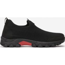 Czarne Buty Sportowe Clyphise. Czarne buty sportowe męskie Born2be, bez zapięcia. W wyprzedaży za 69,99 zł.