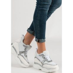 SNEAKERSY Z BROKATEM VICES. Czarne trampki i tenisówki damskie vices, bez wzorów, bez zapięcia. Za 139,90 zł.