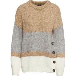 Sweter oversize w paski z guzikami bonprix beżowo-jasnoszary melanż - biały. Brązowe swetry damskie bonprix, w paski, bez rękawów, bez kaptura. Za 109,99 zł.