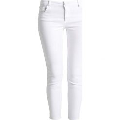 Mos Mosh DESSIN Jeans Skinny Fit white. Białe jeansy damskie relaxed fit marki Mos Mosh, z bawełny. W wyprzedaży za 344,25 zł.