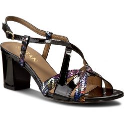 Sandały SAGAN - 2530 Czarny Lakier/Multicolor Kwiaty. Czarne klapki damskie Sagan, w kwiaty, ze skóry ekologicznej, bez obcasa, na obcasie. W wyprzedaży za 159,00 zł.