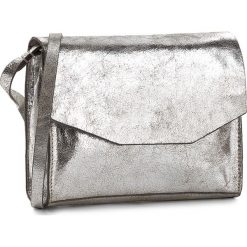 Torebka CLARKS - Treen Island Silver Leather. Szare torebki klasyczne damskie marki Clarks, ze skóry, lakierowane. W wyprzedaży za 209,00 zł.