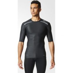 Koszulka adidas TechFit Chill Short Sleeve M Grafitowa. Szare koszulki męskie marki Adidas, m, bez wzorów, bez kołnierzyka, z krótkim rękawem, krótkie, do biegania, techfit (adidas). Za 89,99 zł.