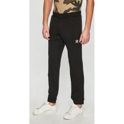 Adidas Originals - Spodnie. Czarne spodnie męskie adidas Originals, na co dzień, s, bez wzorów, z elastanu, casualowe. Za 199,90 zł.