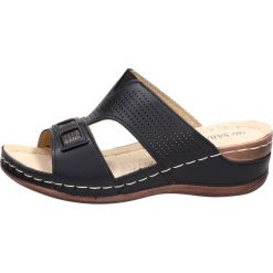 Czarne klapki, buty damskie SABATINA 14401. Czarne klapki damskie Sabatina, bez wzorów, na wysokim obcasie, na obcasie. W wyprzedaży za 79,00 zł.