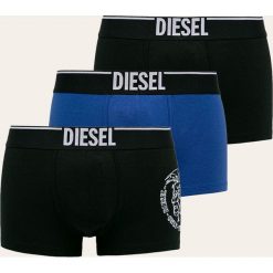 Diesel - Bokserki (3-pack). Czarne bokserki męskie Diesel, z nadrukiem, z elastanu. W wyprzedaży za 179,90 zł.
