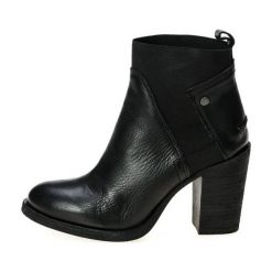 Wrangler Botki Damskie Arizona Chelsea Czarne, 38. Czarne botki damskie Wrangler, eleganckie, bez obcasa, na obcasie, bez zapięcia. W wyprzedaży za 302,00 zł.