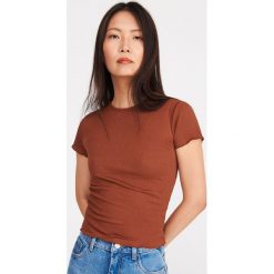 T-shirt basic - Brązowy. Pomarańczowe t-shirty damskie Reserved, s, bez wzorów, bez kołnierzyka. Za 39,99 zł.