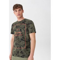 T-shirt z tropikalnym motywem - Khaki. Brązowe t-shirty męskie House, s, bez wzorów, bez kołnierzyka. Za 49,99 zł.