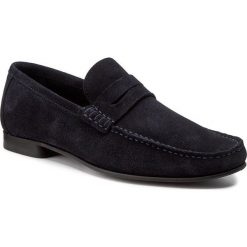 Półbuty TOMMY HILFIGER - Russel 2B FM0FM00573 Midnight 403. Niebieskie mokasyny męskie TOMMY HILFIGER, na co dzień, bez wzorów, ze skóry, klasyczne, bez zapięcia. W wyprzedaży za 359,00 zł.