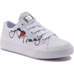 Trampki TOMMY HILFIGER - Low Cut Lace-Up Sneaker White M T3A4-30260-0616 White 100. Białe trampki dziewczęce TOMMY HILFIGER, bez wzorów, z gumy, na sznurówki. Za 259,00 zł.