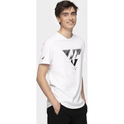 T-shirt męski TSM201 - biały. Białe t-shirty męskie m, bez wzorów, bez kołnierzyka. W wyprzedaży za 49,99 zł.