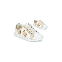 Buty Dziecko Mod'8 PAKITA. Białe trampki dziewczęce marki Mod'8, bez wzorów, bez zapięcia. Za 209,00 zł.