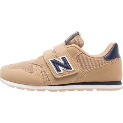 New Balance KV373 Tenisówki i Trampki beige. Szare trampki chłopięce marki New Balance, na lato, z materiału. Za 229,00 zł.