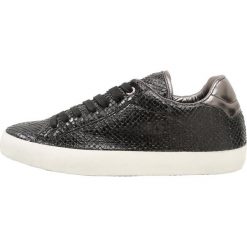 Zadig & Voltaire ZADIG NEO KEITH Sneakersy niskie noir. Czarne sneakersy męskie marki Zadig & Voltaire, bez wzorów, ze skóry, bez zapięcia. Za 1009,00 zł.