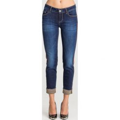 JEANSY MONROE SLIM FIT BOTTOM UP LIU JO. Niebieskie jeansy damskie Liu Jo, bez wzorów, z jeansu. Za 569,40 zł.