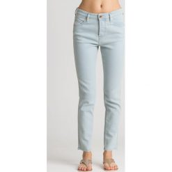 JEANSY DIESEL SLIM FIT. Niebieskie jeansy damskie Diesel. Za 342,50 zł.